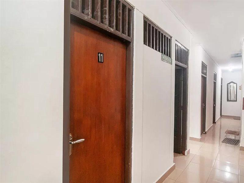 Oyo 2256 Danysa Guesthouse Jakarta Eksteriør bilde