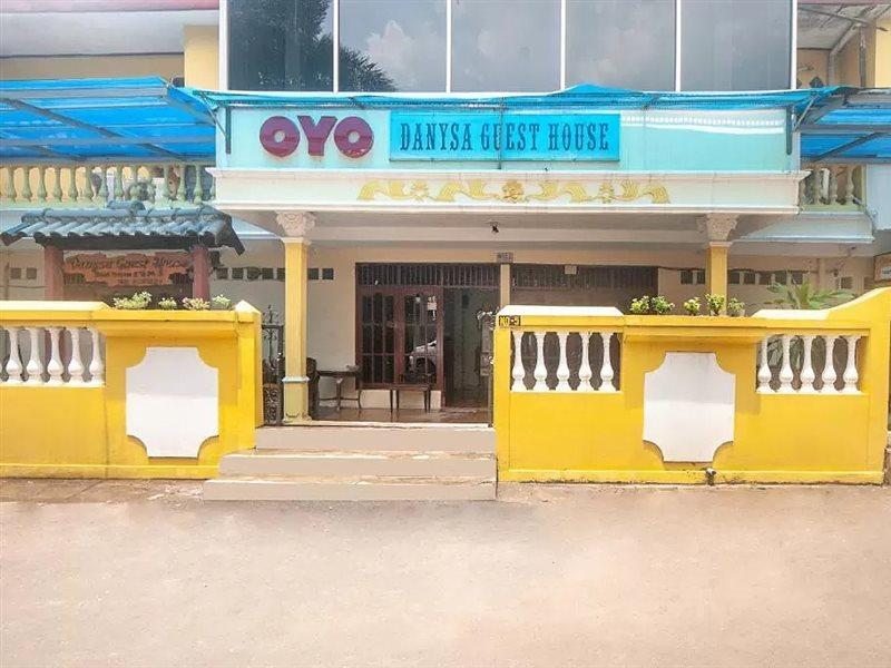 Oyo 2256 Danysa Guesthouse Jakarta Eksteriør bilde