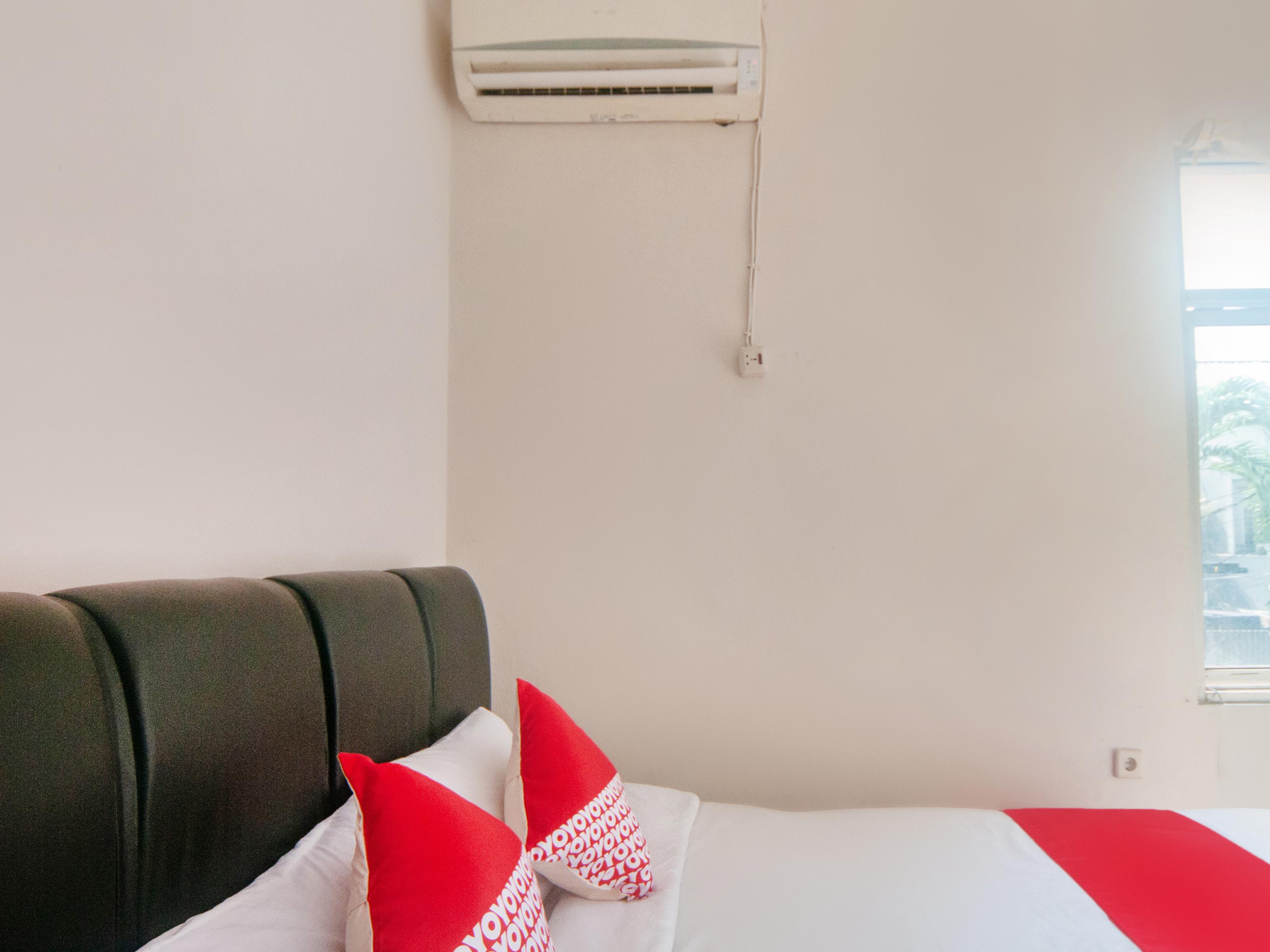 Oyo 2256 Danysa Guesthouse Jakarta Eksteriør bilde