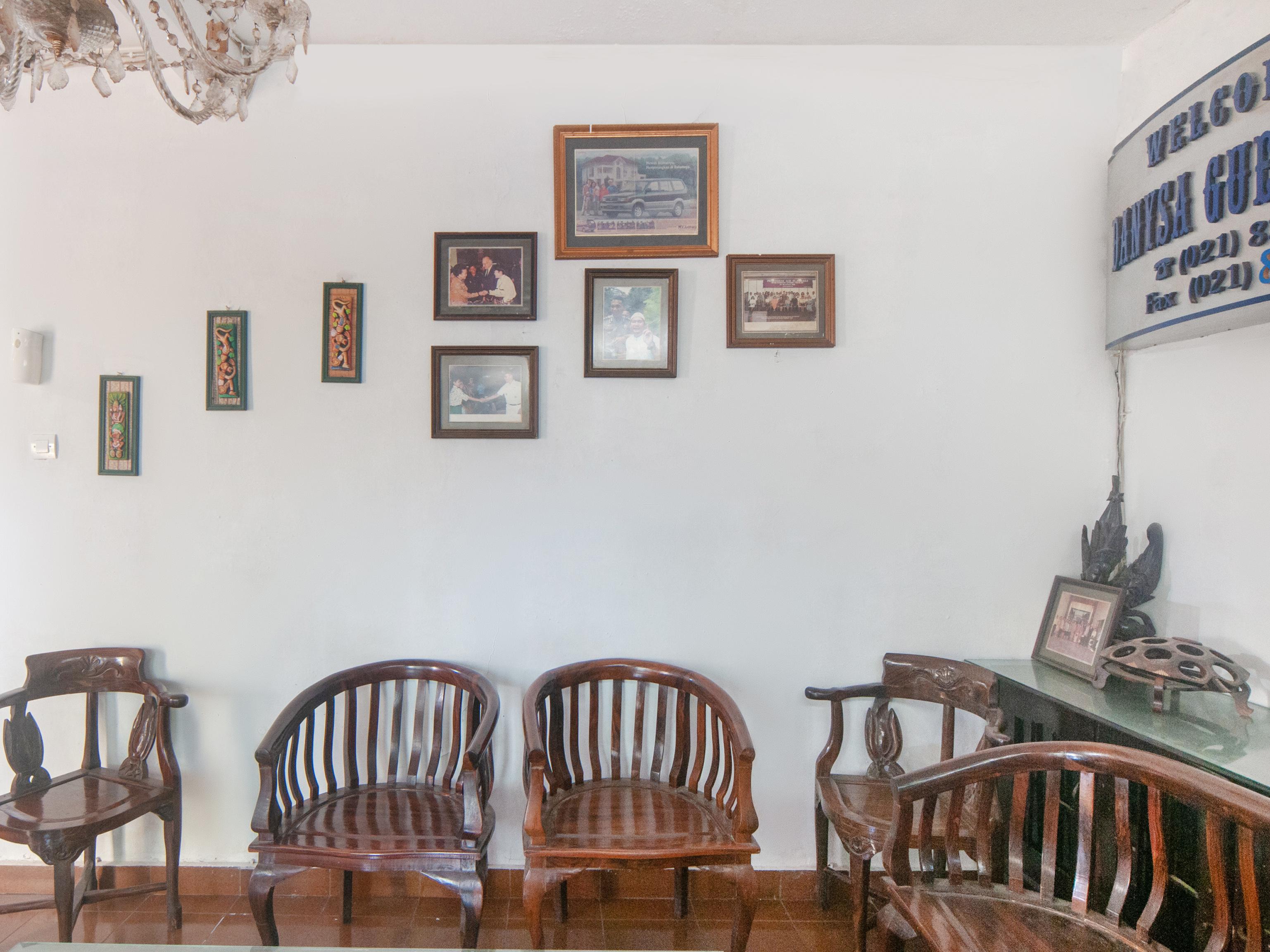 Oyo 2256 Danysa Guesthouse Jakarta Eksteriør bilde