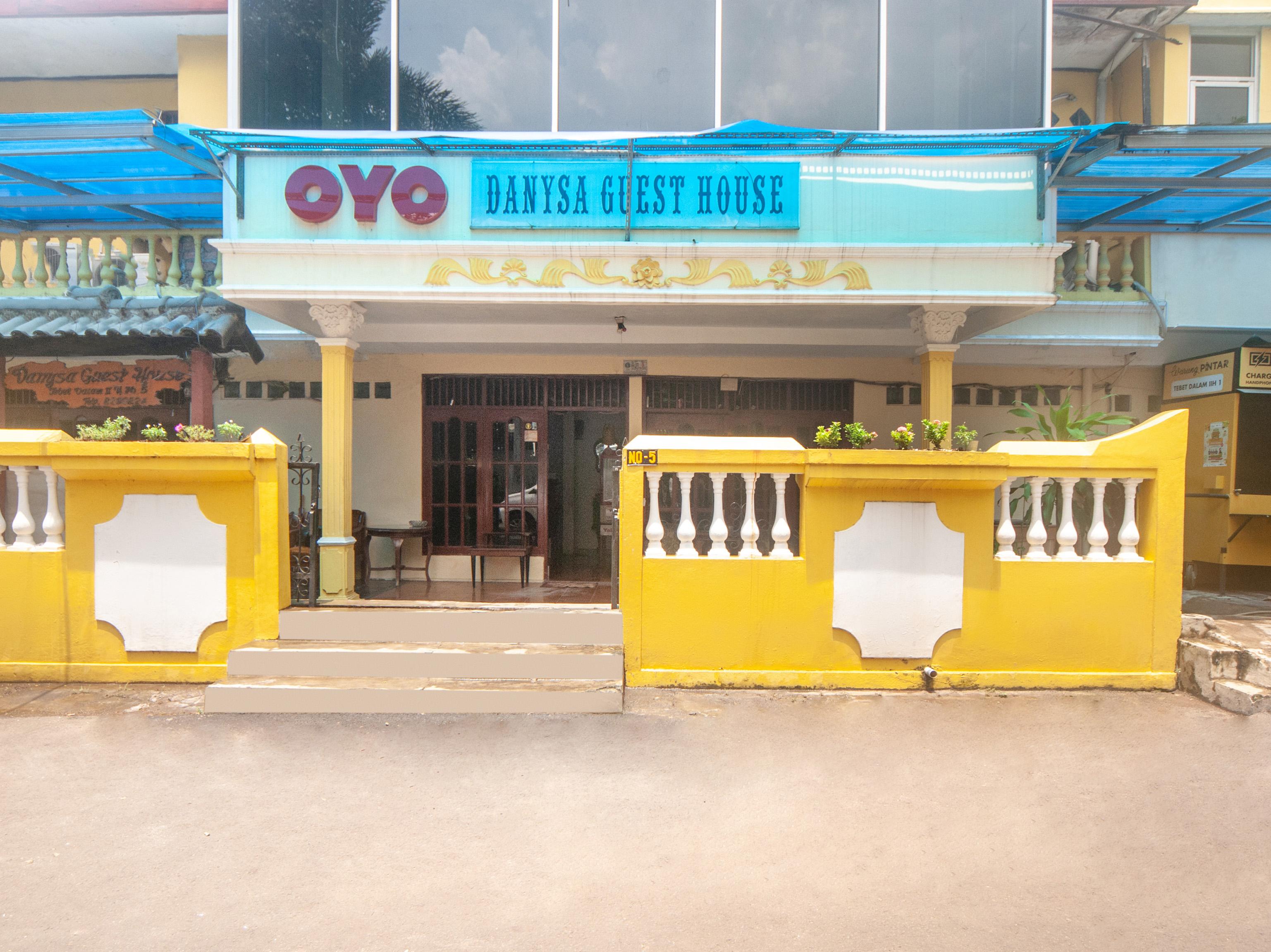 Oyo 2256 Danysa Guesthouse Jakarta Eksteriør bilde