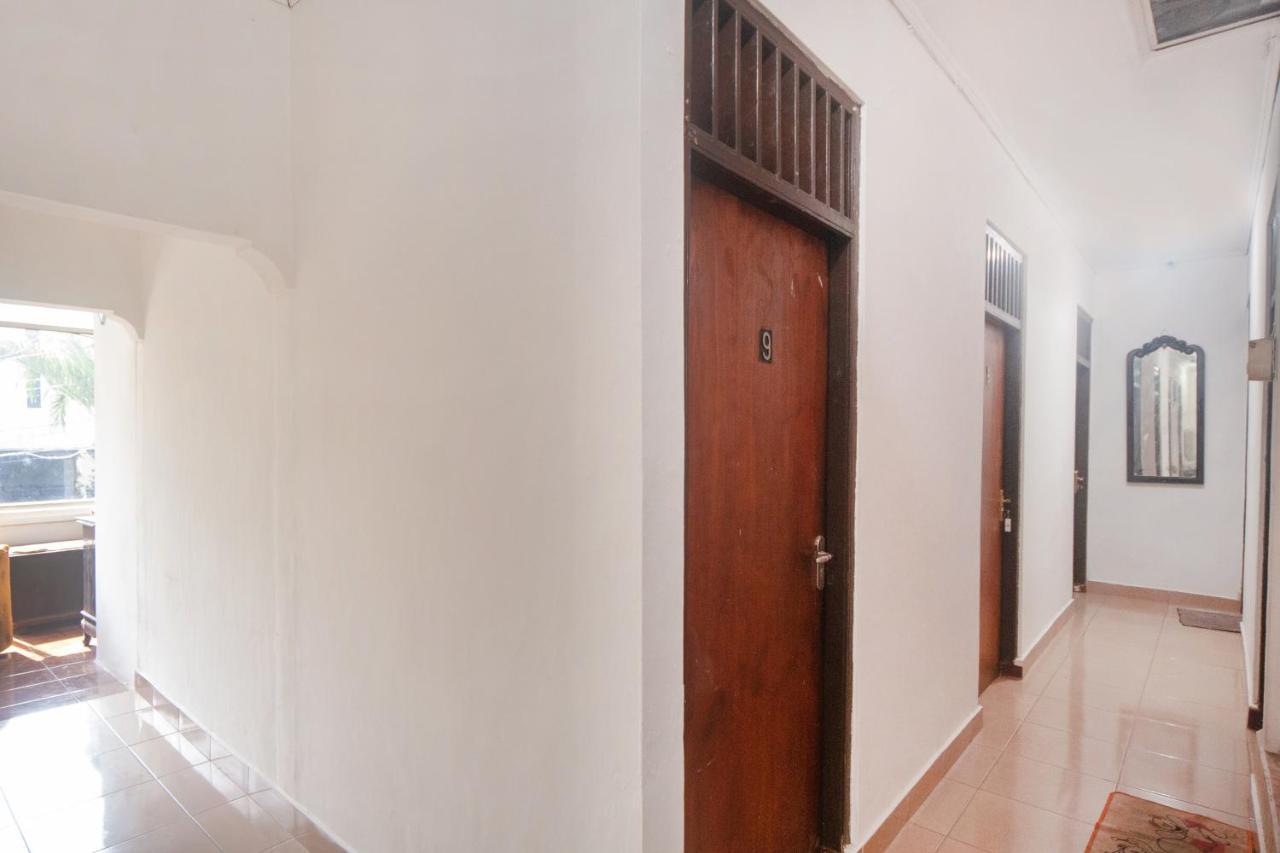 Oyo 2256 Danysa Guesthouse Jakarta Eksteriør bilde