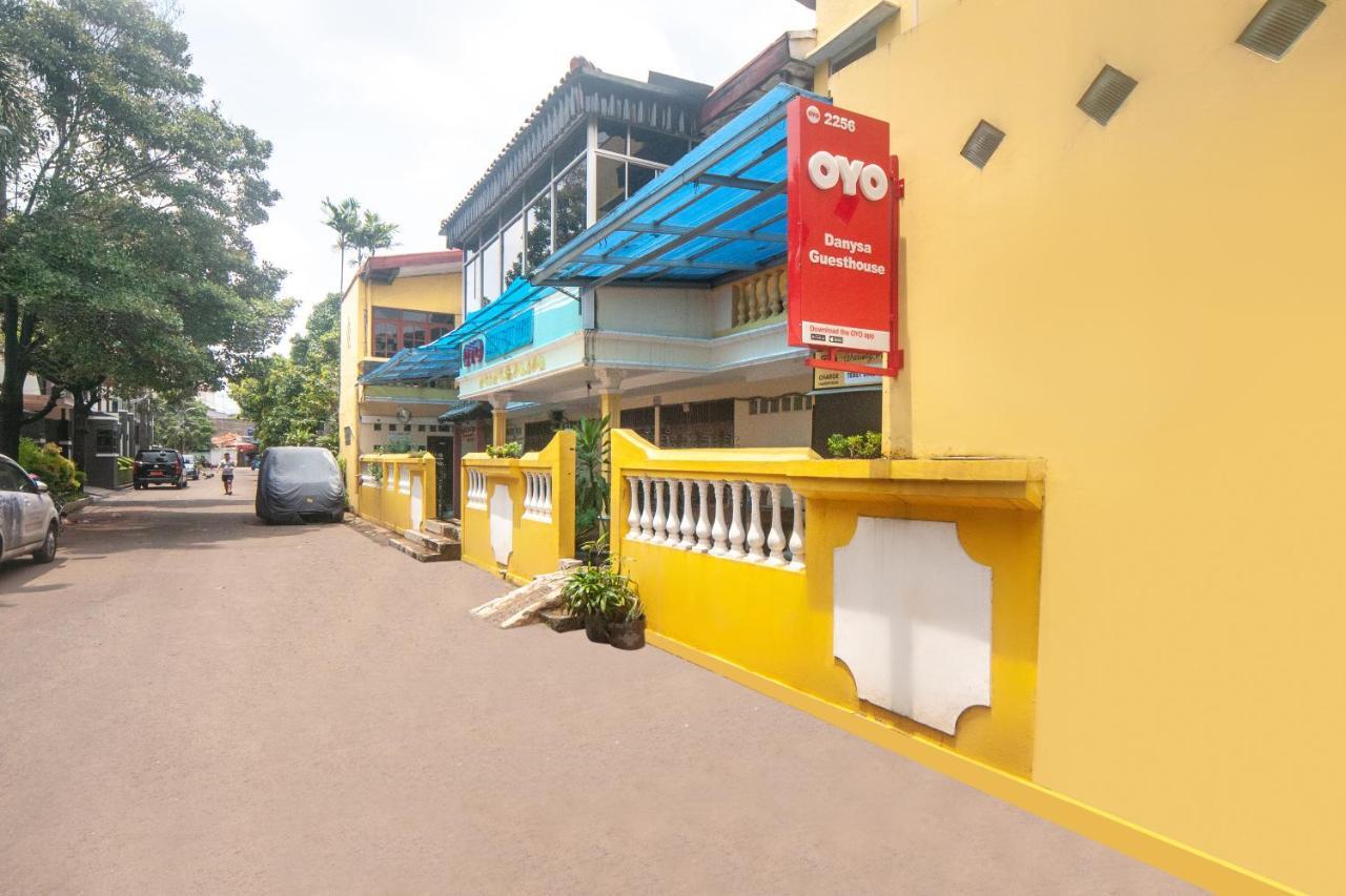 Oyo 2256 Danysa Guesthouse Jakarta Eksteriør bilde